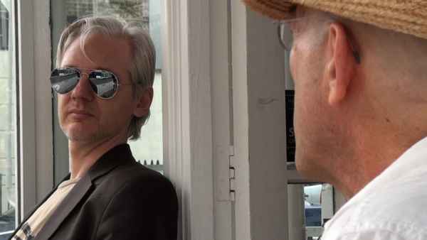 We Steal Secrets: The Story of WikiLeaks Poster 1