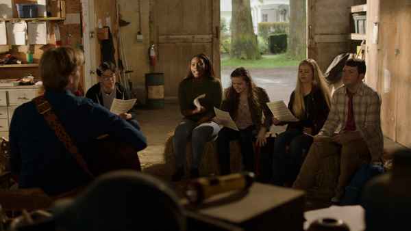 Wedding March 2: Resorting to Love Poster 5