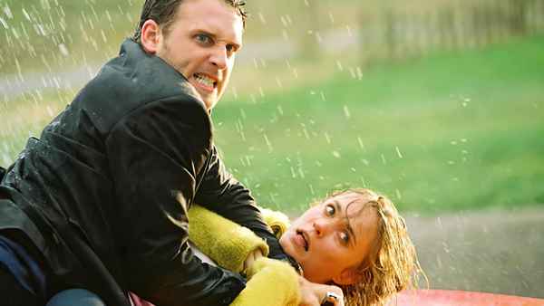 When Strangers Appear Poster 4