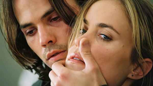 When Strangers Appear Poster 3