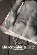 White Hot: The Rise & Fall of Abercrombie & Fitch Poster 7