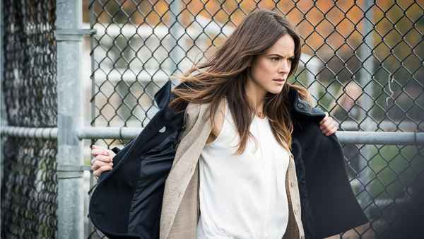 Woman on the Run Poster 1