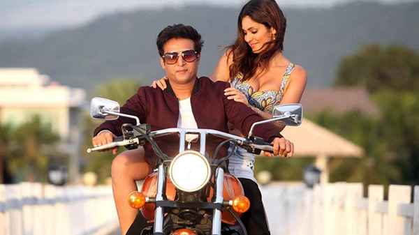 Yea Toh Two Much Ho Gayaa Poster 3