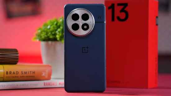 Flipkart Year End Sale 2025: OnePlus 13 price drops by Rs 8,000, check details