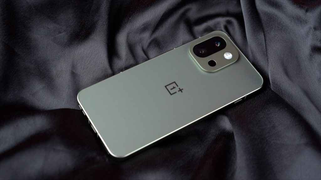 OnePlus 13s