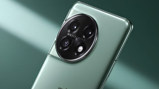 20 হাজার টাকা সস্তায় পাওয়া যাচ্ছে OnePlus ফ্ল্যাগশিপ স্মার্টফোন, 50MP ট্রিপল ক্যামেরা এবং 100W SuperVOOC ফাস্ট চার্জিং