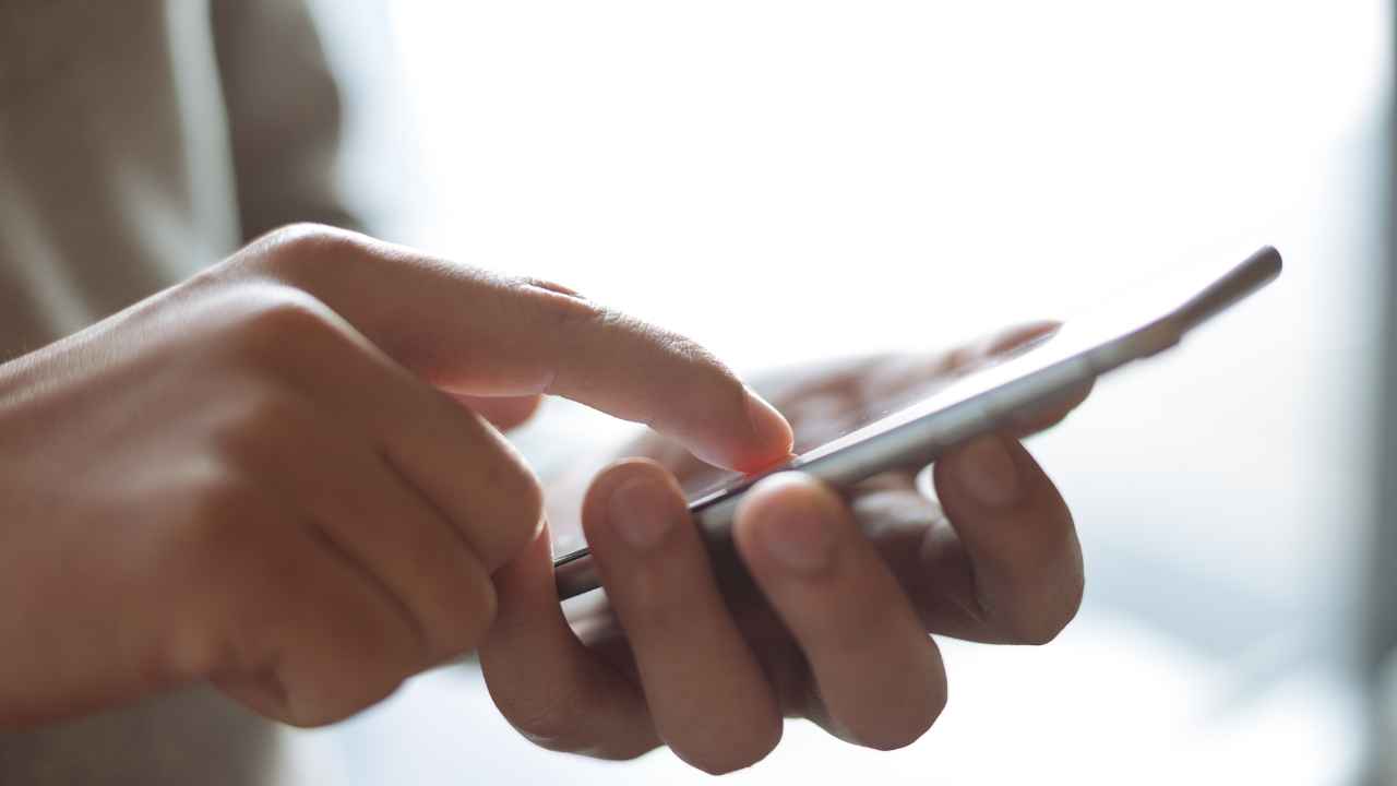 Switching from postpaid to prepaid now easier as DoT cuts cooling-off period for mobile users