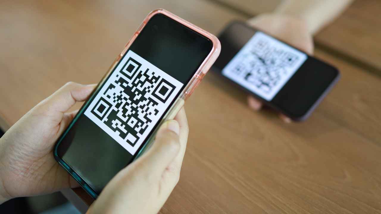 करते हैं ऑनलाइन पेमेंट? QR Code स्कैन करने से पहले जान लें ये ज़रूरी बातें, वर्ना लगेगी लाखों की चपत