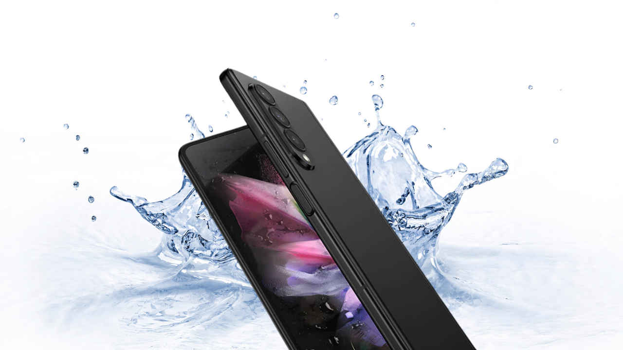 5 easy ways to remove water from smartphones’ charging port