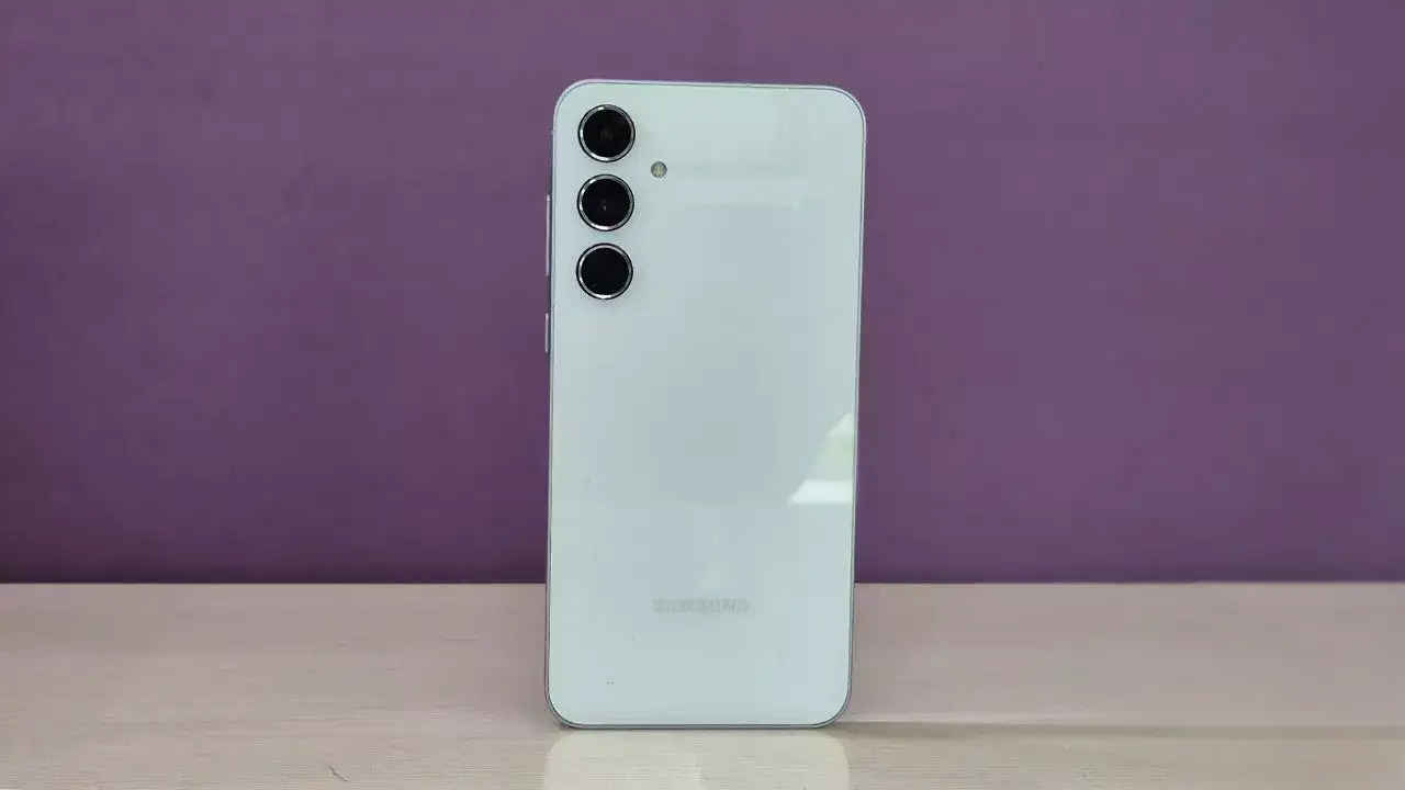 Samsung Galaxy A55 5G price drops by over Rs 13,500 on Flipkart: Check deal details here