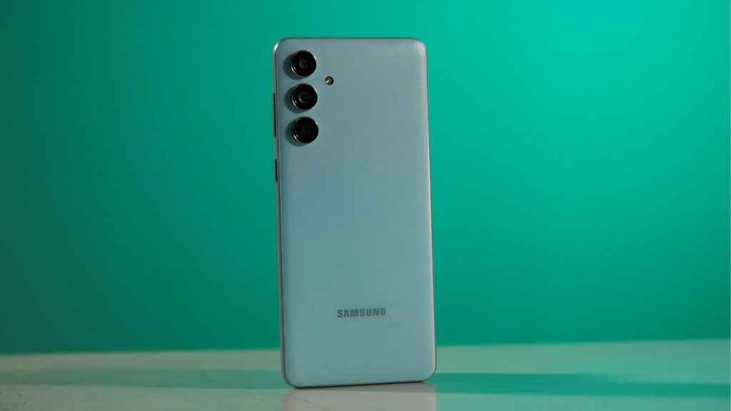SamsuNew Phones Launched: വിഷുവിന് പുതിയ ഫോൺ വാങ്ങുന്നുണ്ടോ? വിപണിയിലെ ഏറ്റവും പുതിയ സ്മാർട്ഫോണുകൾ ഇവയെല്ലാംng Galaxy M55 5G