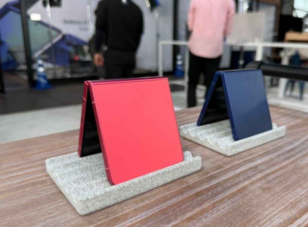 samsung galaxy z flip 7 and galaxy z flip 7 fe on Galaxy Unpacked 2025 event