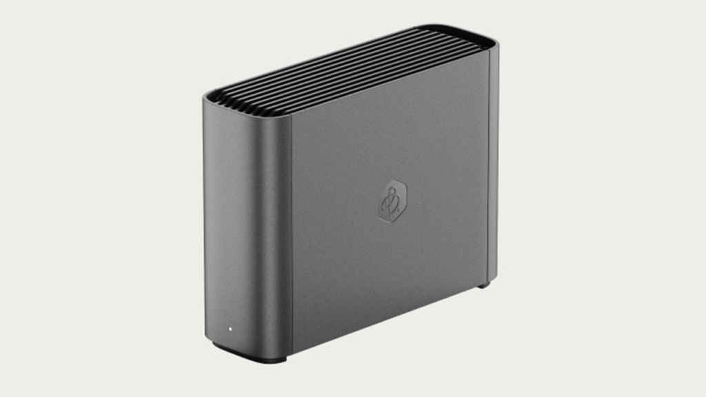 Synology BeeStation Plus 8TB Storage Solution