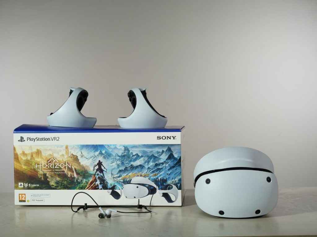 Sony PSVR 2 Review: Box Contents