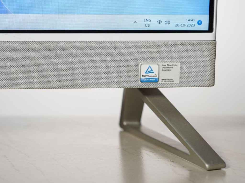 Dell Inspiron 24 AIO Review - Front Facing Speaker