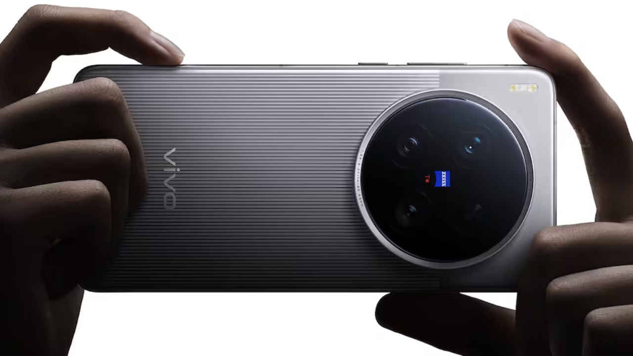 बहुप्रतीक्षित Vivo X200 Ultra फोन अखेर लाँच, 200MP कॅमेरासह मिळतील DSLR सारखे फोटोज 