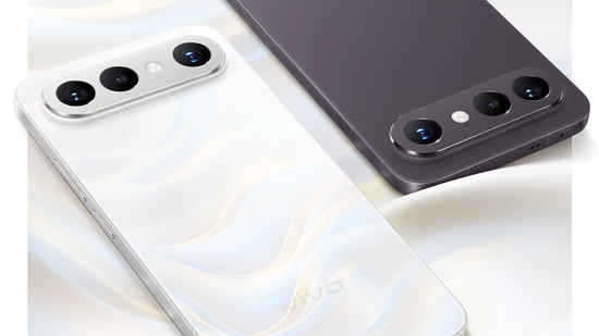 ഫ്ലാഗ്ഷിപ്പ് കില്ലർ Vivo X300 FE ഇന്ത്യയിലേക്ക്, സ്നാപ്ഡ്രാഗൺ 8 Gen 5 കരുത്തിൽ വെറൈറ്റി കളറിൽ…