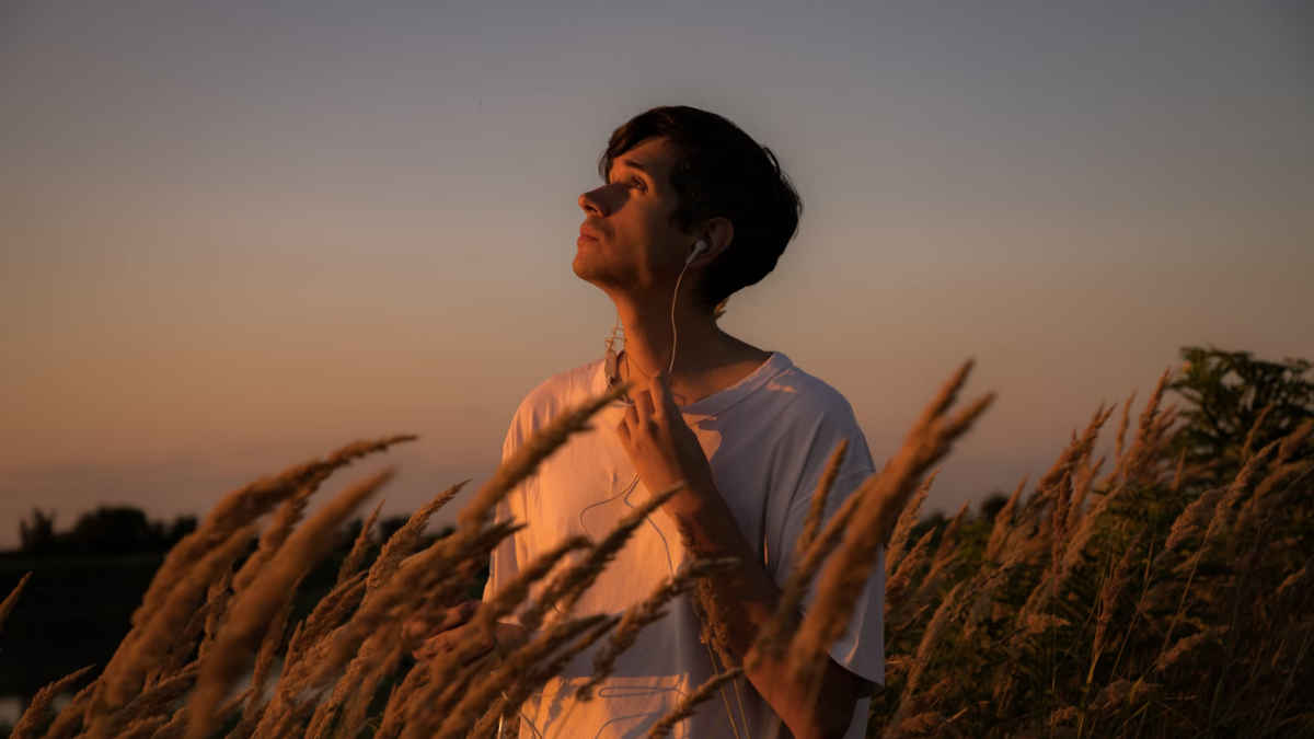 Wired earphones are trending again, but what’s really behind the comeback?