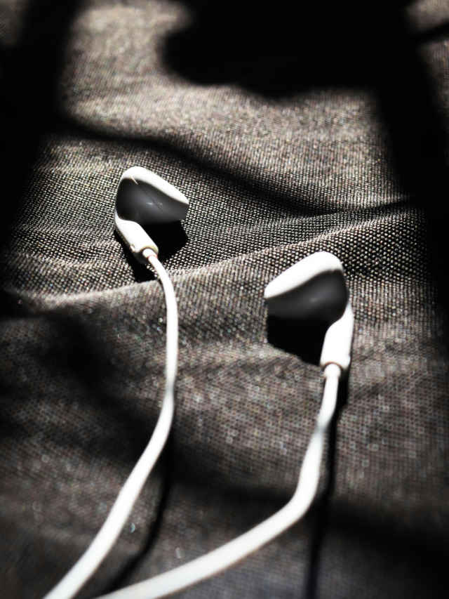 Wires Earphones Banner