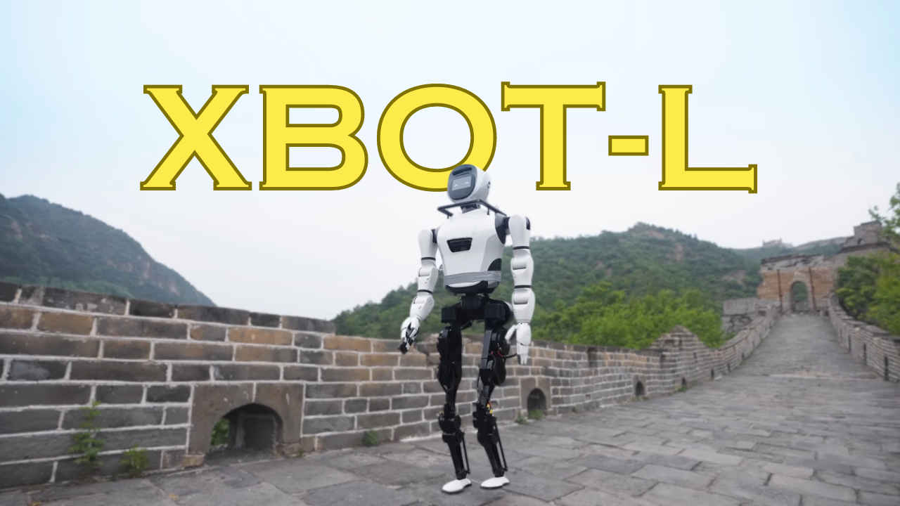 XBot-L: Watch first humanoid robot to climb Great Wall of China