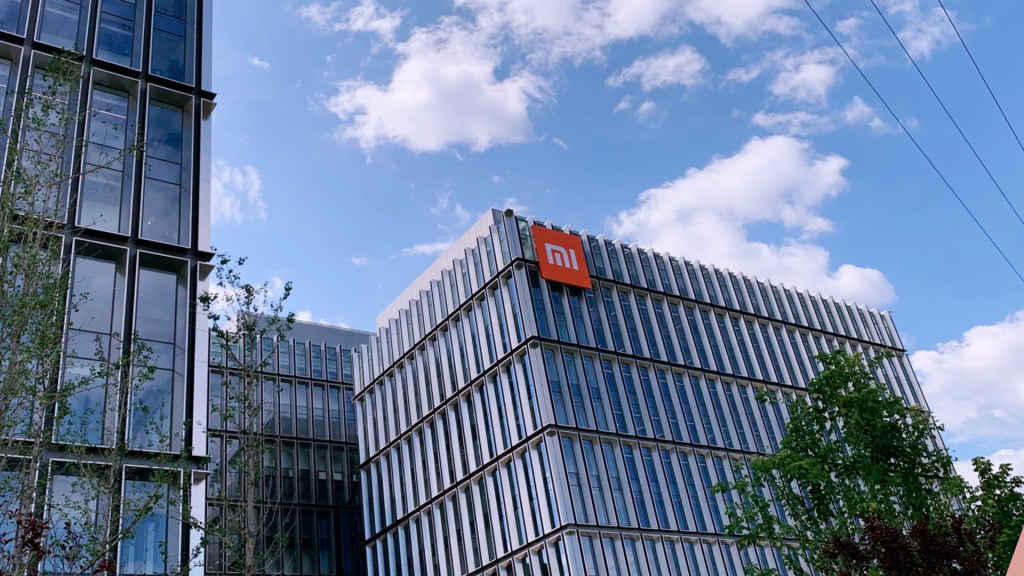 Xiaomi regains top spot