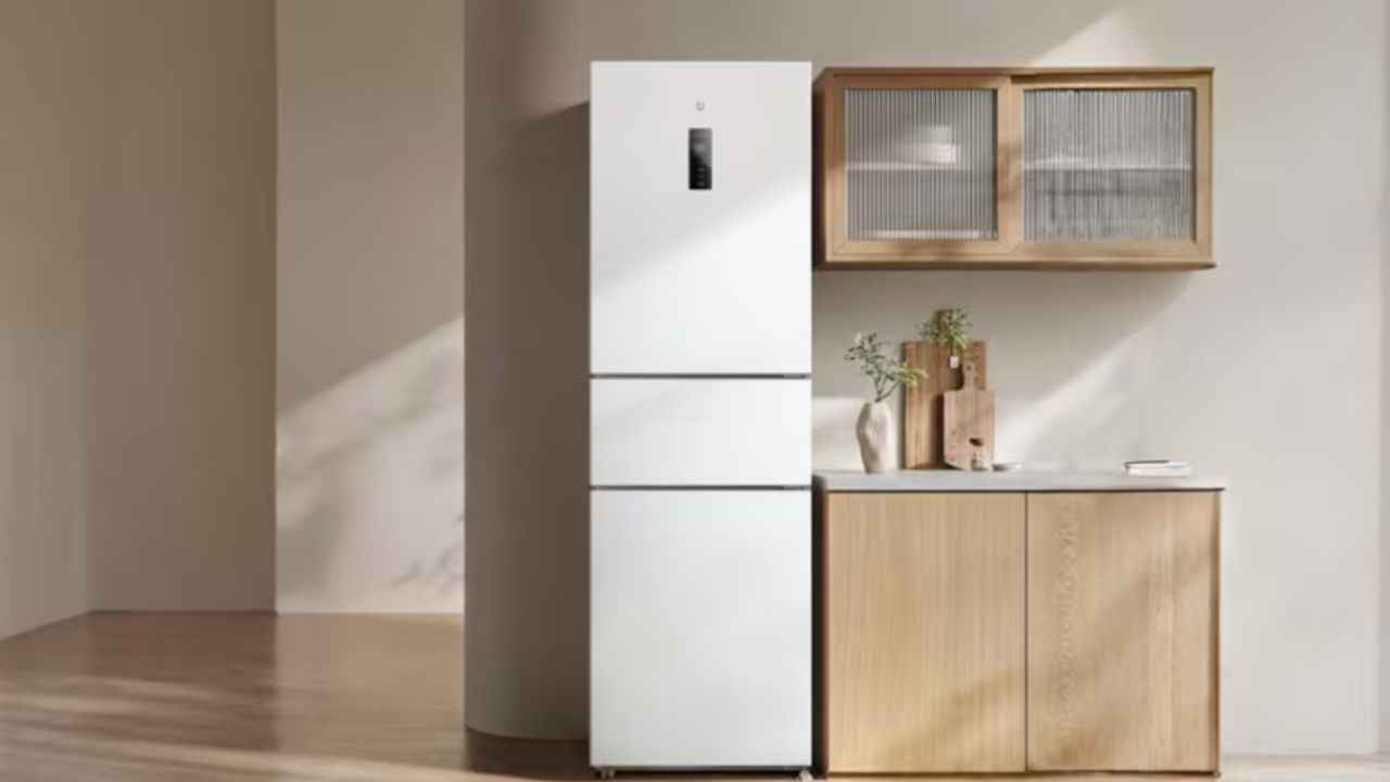 Xiaomi அறிமுகம் செய்தது 3-டோர் ரெப்ரஜிரேட்டர் மொபைல் மூலம் கண்ட்ரோல் செய்யலாம்