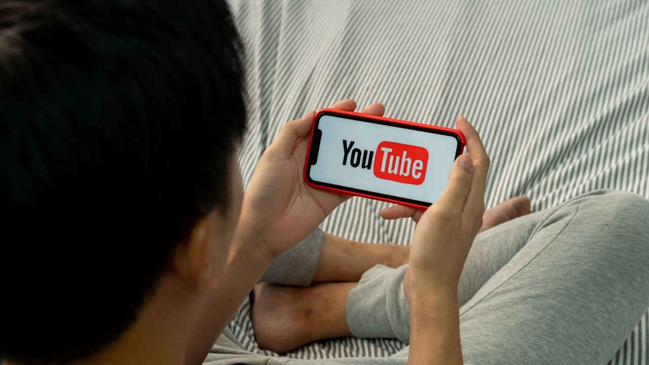 YouTube पर बार-बार Ads आने से परेशान? Jio की इस ट्रिक से मिलेगा प्रीमियम वाला मजा, 1 रुपया भी नहीं होगा खर्च