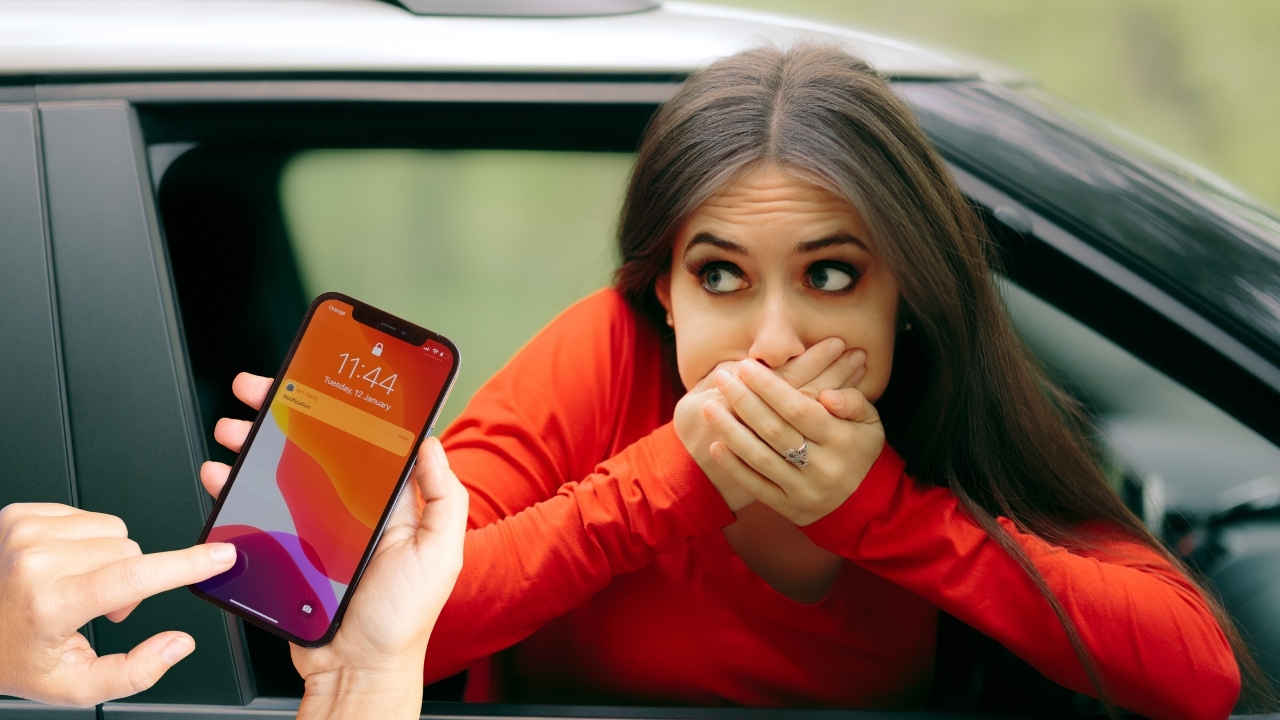 चलती गाड़ी में आते हैं चक्कर या घूमता है मन? मोबाइल के इस फीचर से मिलेगी राहत, जानें कैसे करें इस्तेमाल