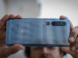 इन बेस्ट 5G मोबाइल फोंस ने बदलकर रख दी है स्मार्टफोंस की परिभाषा