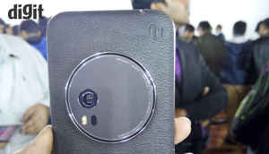 Asus Zenfone Zoom: In Pictures