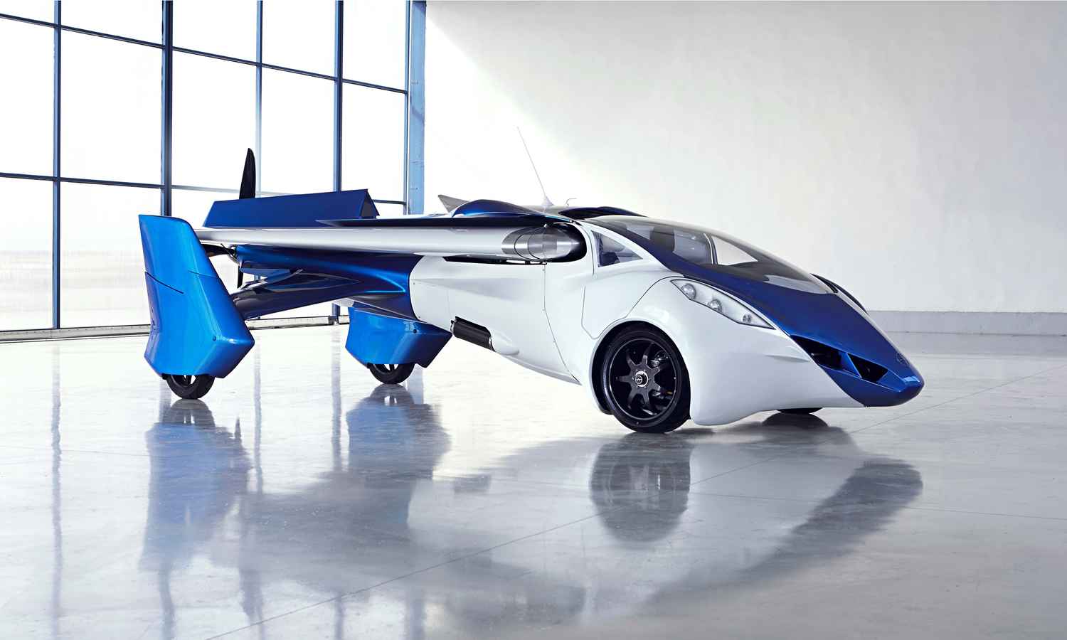 AEROMOBIL 3 0