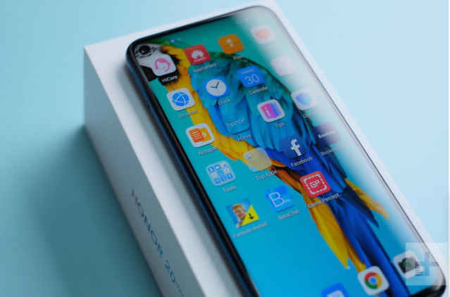 HONOR 2 0 PRO ফোনটি 32MP ইন স্ক্রিন ক্যামেরার সঙ্গে দেখা গেছে, এর বৈশিষ্ট্য জানুন