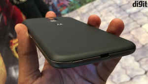 कसा आहे मोटो G4 प्लस स्मार्टफोन, जाणून घ्या ह्या चित्रांच्या माध्यमातून..