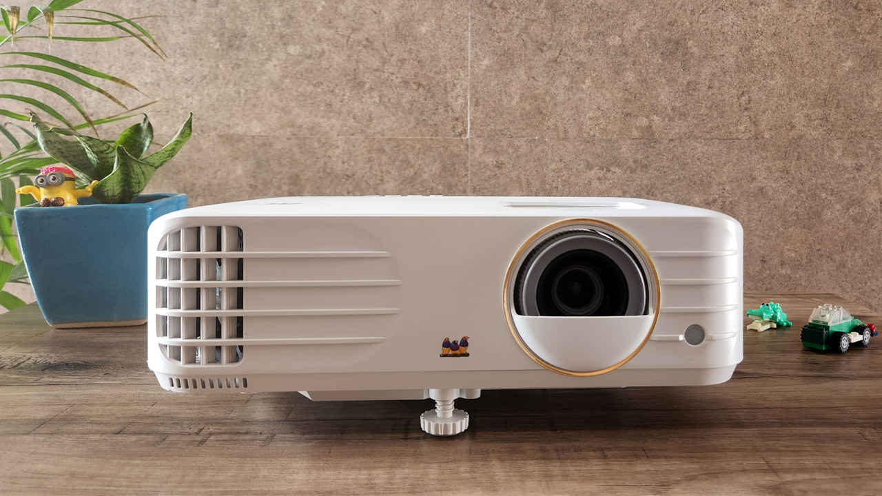 ViewSonic PX748-4K UHD HDR Projector – A Versatile And Bright Projector For Big Screen Fun