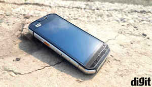 इंडिया में मिलने वाले सबसे बेस्ट वाटरप्रूफ फोन और Rugged Phones, पानी ही नहीं गोली की मार भी झेल सकते हैं