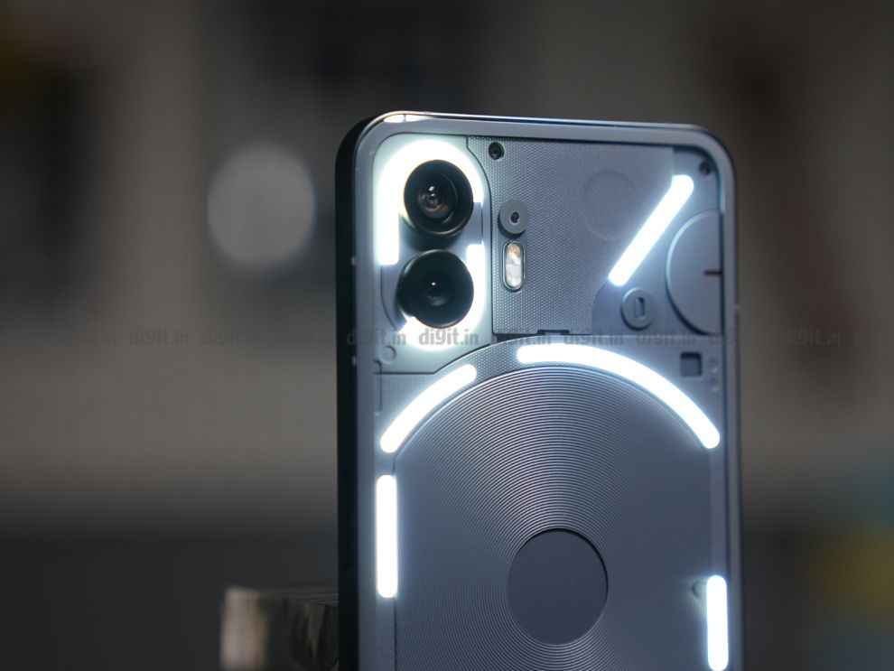 Nothing Phone (2) Review: Build and design