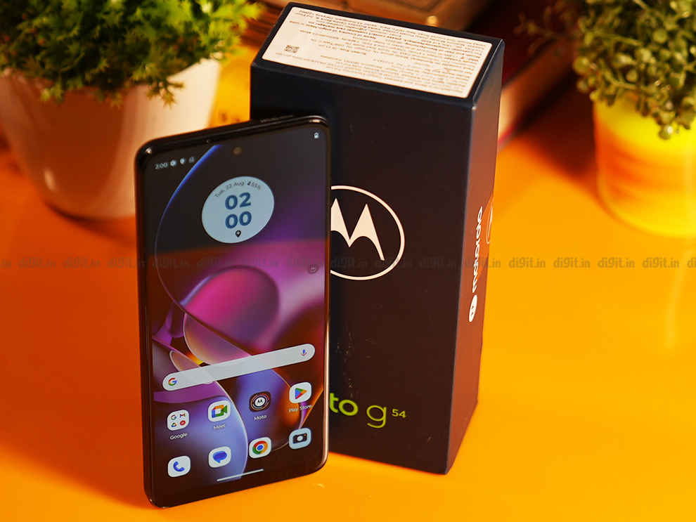 Moto G54 5G featuring 50-megapixel dual rear cameras, 6000mAh