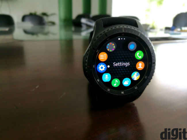 Samsung gear best sale s3 games