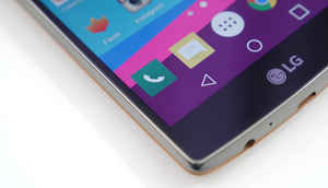 రిటేయిల్ స్టోర్ లో స్మార్ట్ ఫోన్ కొనే ముందు ఇవి టెస్ట్ చేయాలి