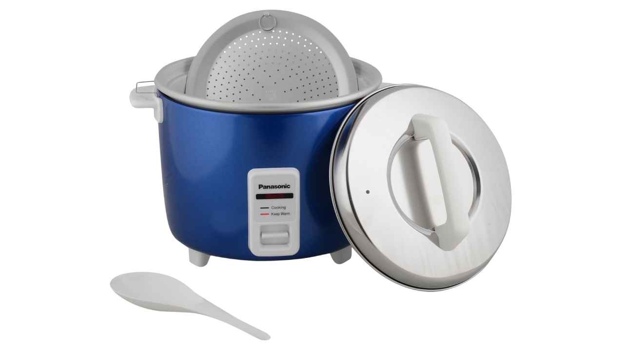 Electric rice cookers with strainer plate to help remove starch