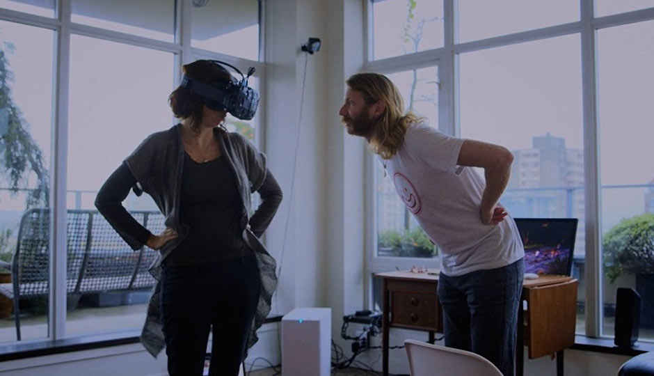 Bringing VR Game Trailers to 2D with Mixed Reality