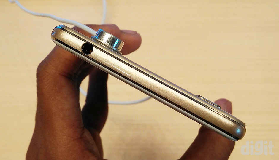 In Pictures: Oppo F1 In Pictures: Oppo F1