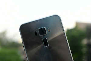 23MP ക്യാമറ,6 ജിബിയുടെ റാംമ്മിൽ  അസൂസിന്റെ സെൻഫോൺ 3 ഡീലക്സ് പുറത്തിറക്കി