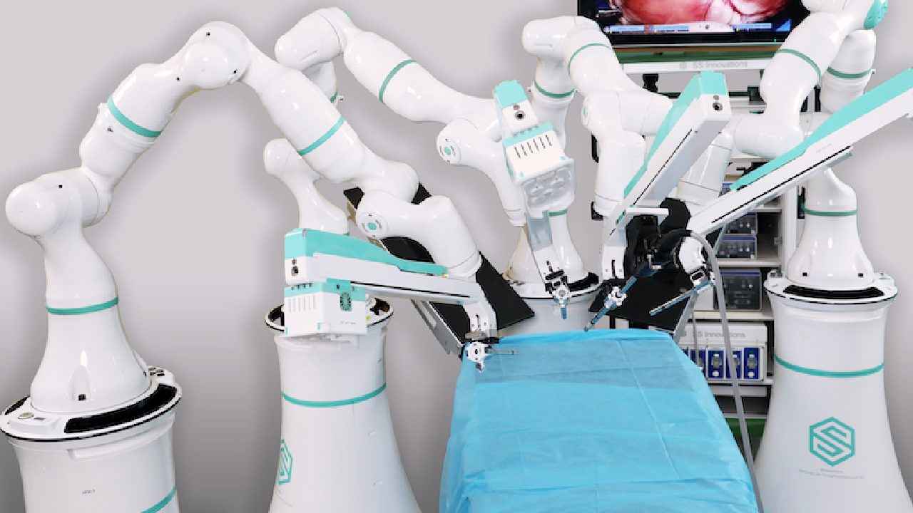 दक्षिण एशिया का पहला मेडिकल रोबोटिक्स सर्जरी सिस्टम लॉन्च, जानें कैसे करता है काम