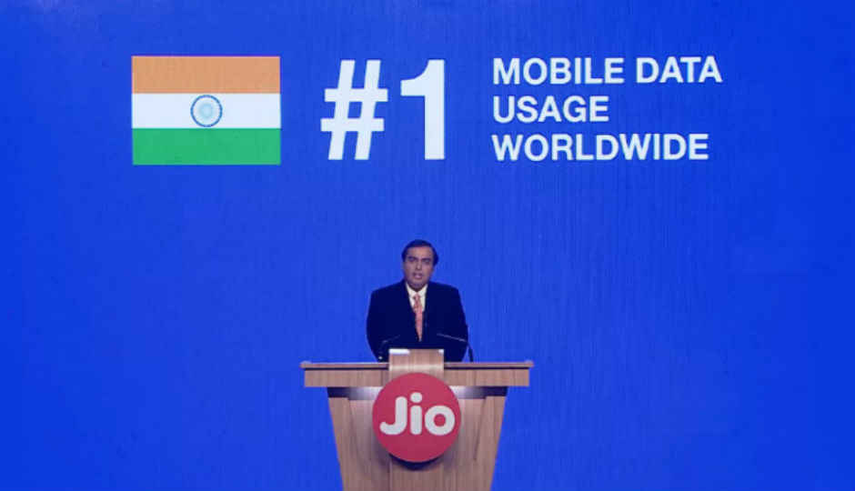 Reliance Jio दिवाली तक पेश करेगा अपनी ब्रॉडबैंड सेवा, Rs. 500 में मिलेगा 100GB डाटा
