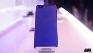 Honor View 10: In Pictures