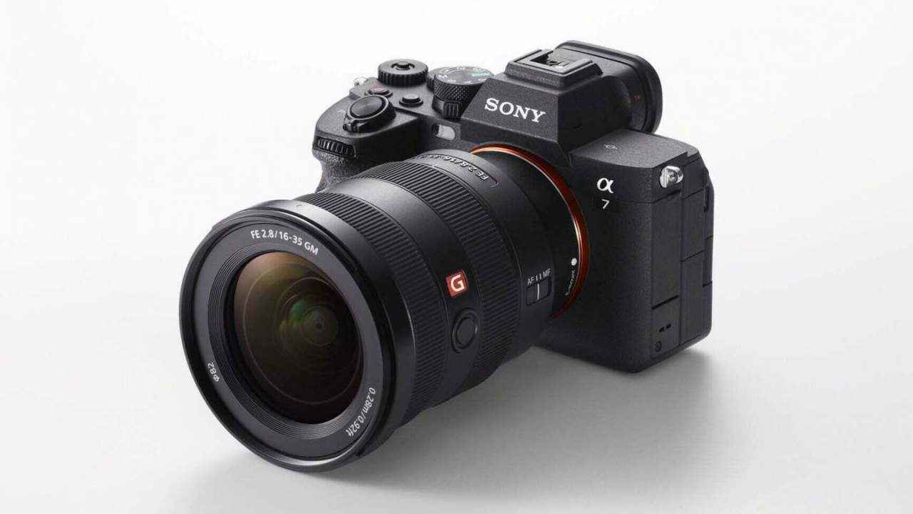 Sony Alpha 7 IV launched with with 33-Megapixel full-frame image sensor and the HVL-F60RM2 flash