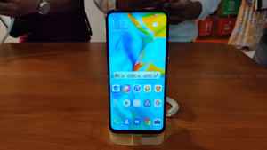 Pop-Up सेल्फी कैमरा के साथ बेस्ट परफॉर्मेंस देते हैं ये फोंस