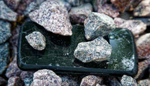 সেই সব ভবিষ্যৎ প্রযুক্তি যা স্মার্টফোনে এলে আমাদের কাজ আরও সহজ হবে