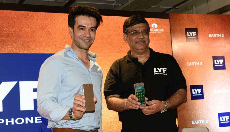 Reliance LYF unveils Earth 2 smartphone with retina unlock, priced at Rs 21,599
